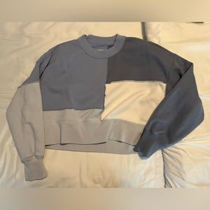 Abercrombie & Fitch - Cropped Crewneck 🩵💙